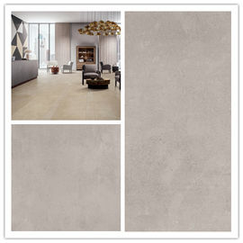De moderne Badkamerskeramische tegel 600*600 Mm roomt zich het Beige Kleurenslijtage Verzetten tegen af